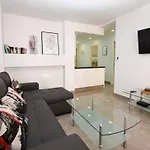 Ref 302 Front In Popular Riverina 公寓 丰希罗拉