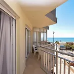 Ref 302 Front In Popular Riverina *