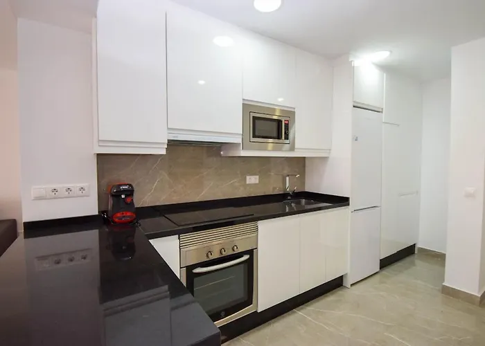 Ref 302 Front In Popular Riverina Fuengirola