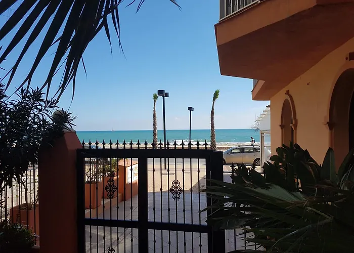 Ref 302 Front In Popular Riverina *