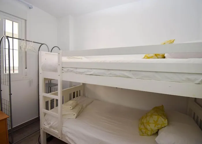 Ref 302 Front In Popular Riverina Appartement *