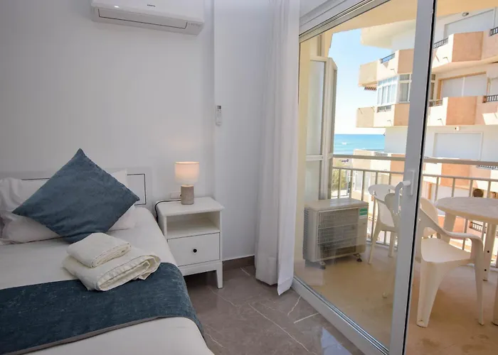 Ref 302 Front In Popular Riverina * Fuengirola