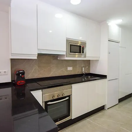 Ref 302 Front In Popular Riverina Fuengirola