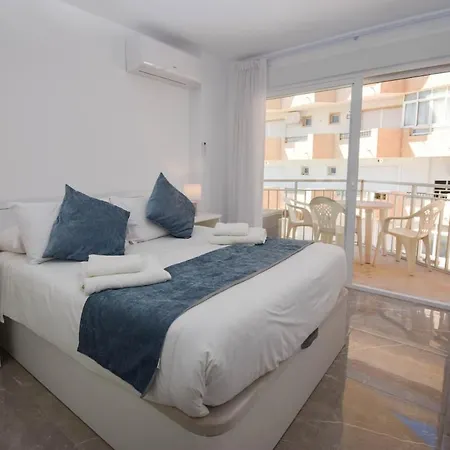 Ref 302 Front In Popular Riverina * Fuengirola