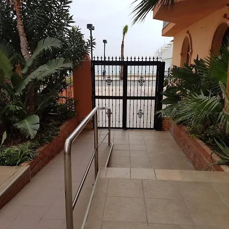 Ref 302 Front In Popular Riverina *