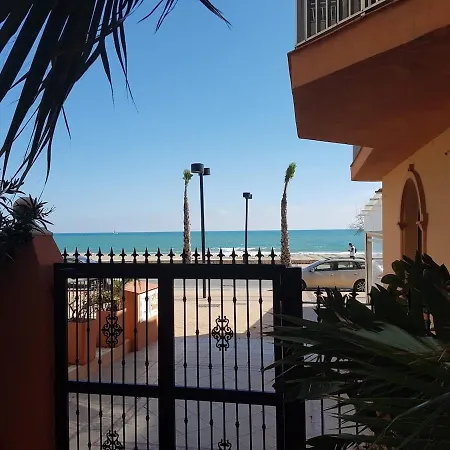 Ref 302 Front In Popular Riverina *