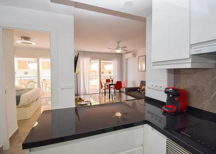 Ref 302 Front In Popular Riverina *