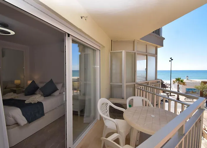 Ref 302 Front In Popular Riverina *